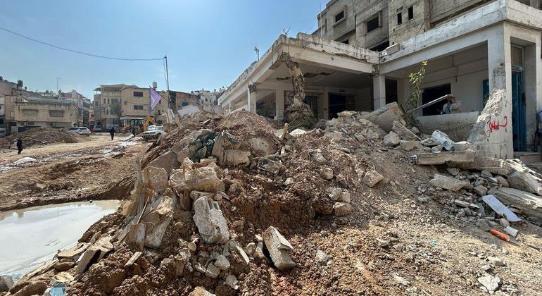 مفوضية حقوق الإنسان – تهجير جميع الفلسطينيين من 3 مخيمات في الضفة يثير مخاوف بشأن التطهير العرقي